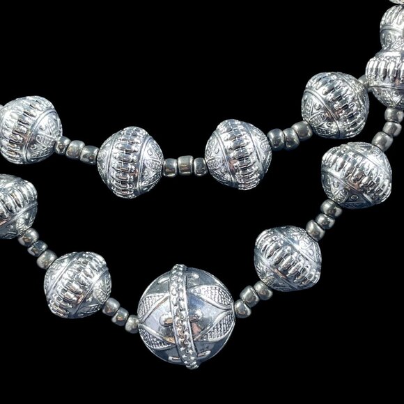 Premier Designs Silver Bead Statement Necklace Boho Gothic Festival Lightweight - Picture 3 of 8
